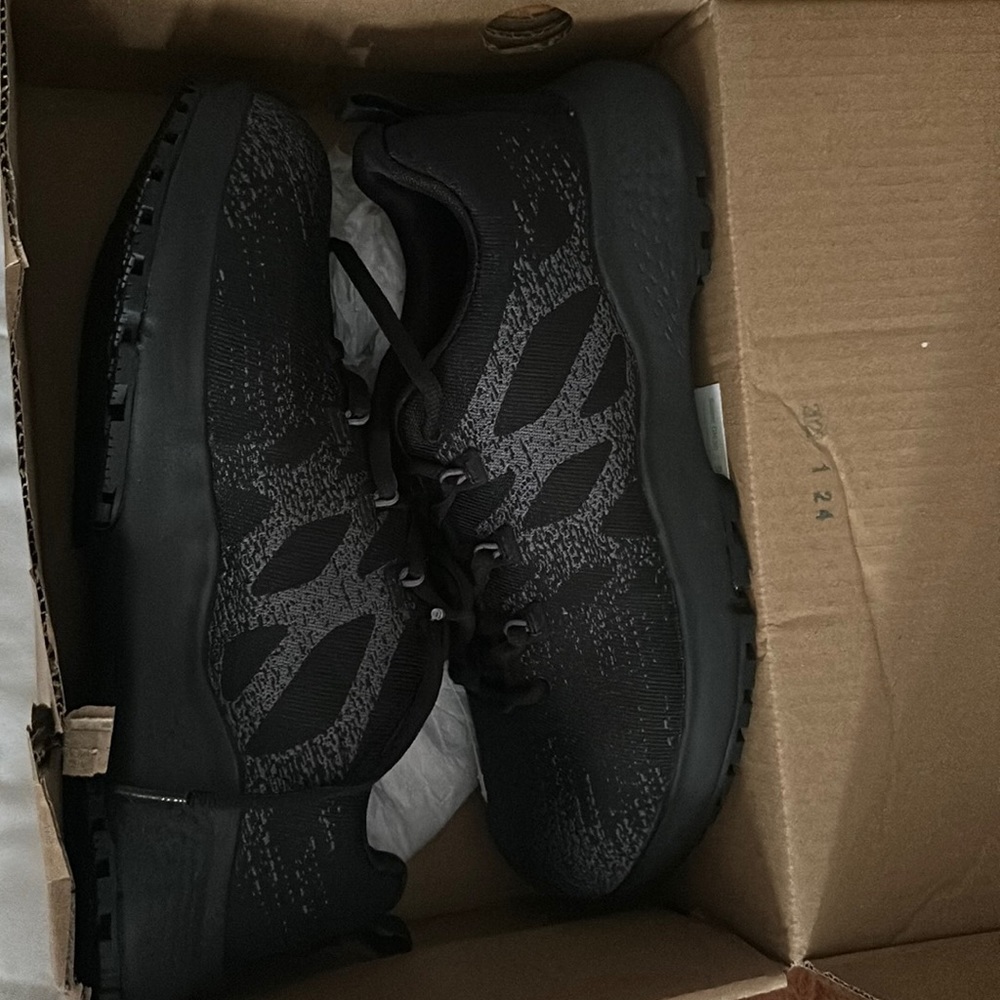 Work shoes